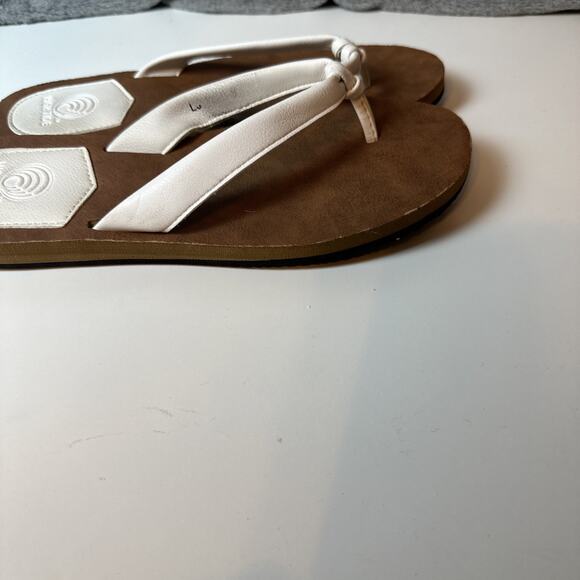 High Tide Sandals Flip Flops White Strappy Leather Thong Slide In Casual Size 9 - Picture 5 of 14